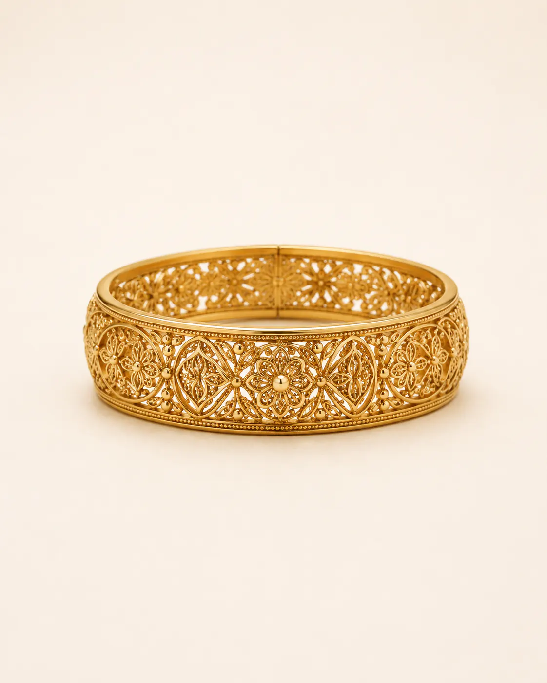 Classic filigree gold bangle